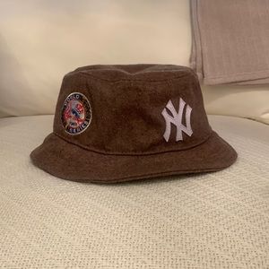 Kith x Yankees Bucket Hat